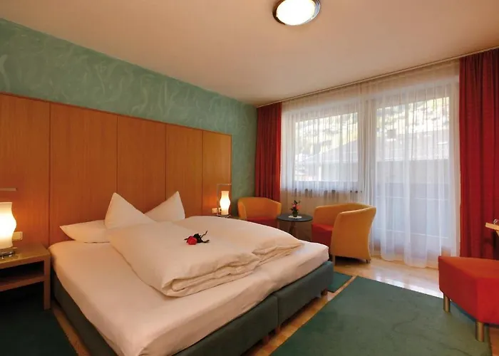 Zentrum 3* Зёльден