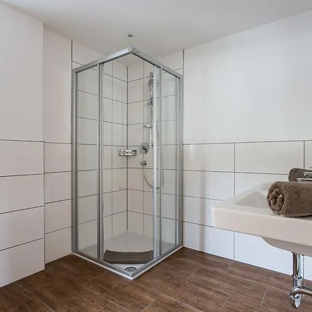 داس زنتروم فندق 3*