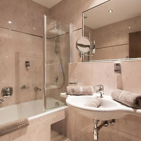 داس زنتروم فندق 3*