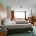 داس زنتروم فندق 3*