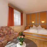 داس زنتروم فندق 3*