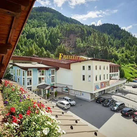 Zentrum Szálloda 3*